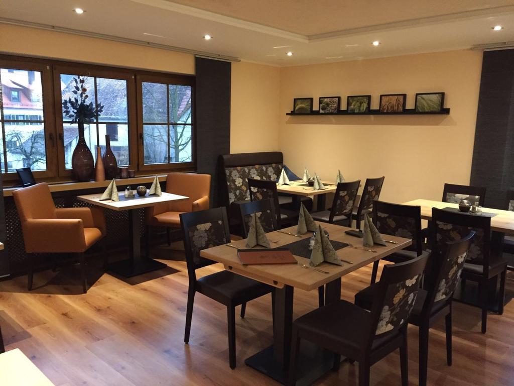 Hotel Gasthof Kaesser Ansbach Buitenkant foto