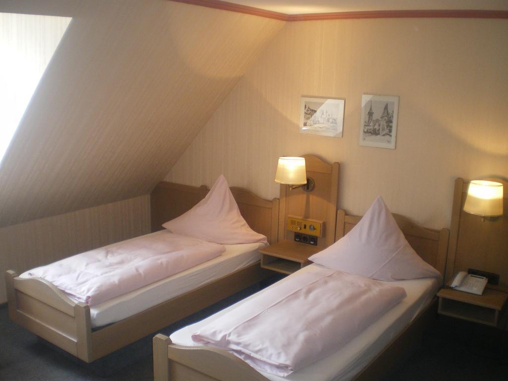 Hotel Gasthof Kaesser Ansbach Buitenkant foto