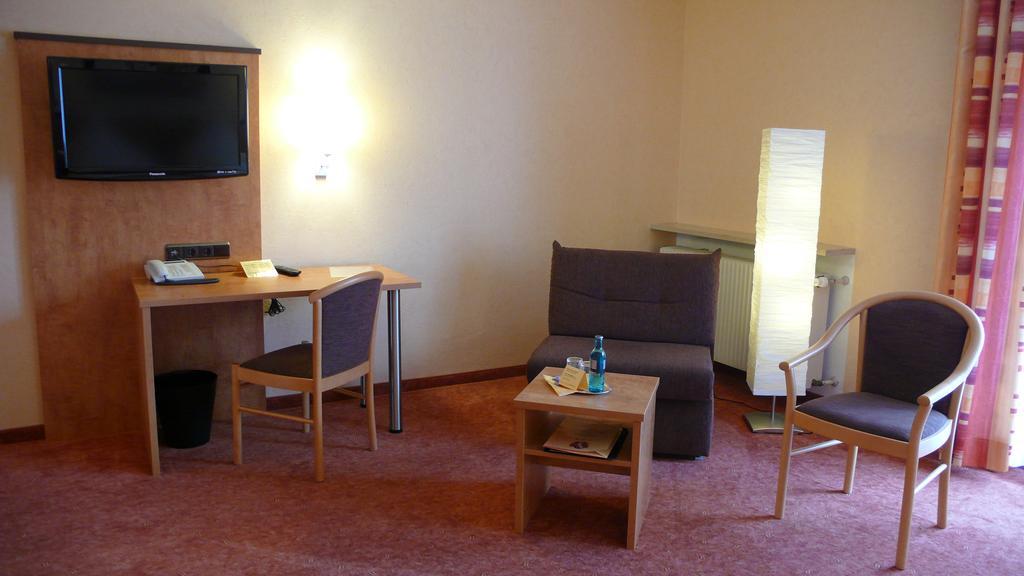 Hotel Gasthof Kaesser Ansbach Buitenkant foto