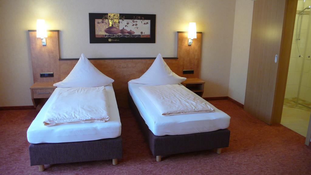 Hotel Gasthof Kaesser Ansbach Buitenkant foto