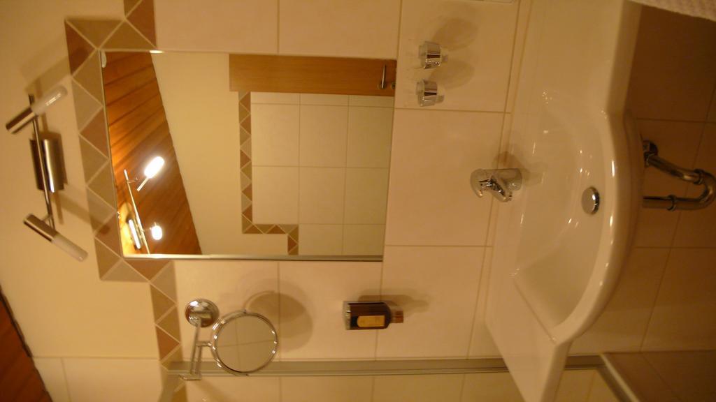 Hotel Gasthof Kaesser Ansbach Buitenkant foto