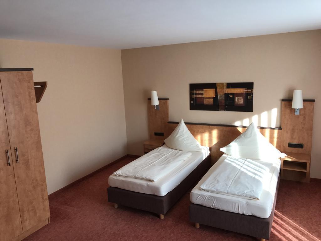 Hotel Gasthof Kaesser Ansbach Buitenkant foto