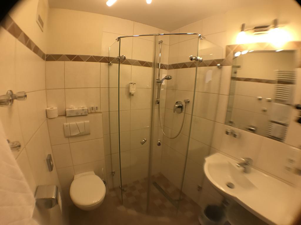 Hotel Gasthof Kaesser Ansbach Buitenkant foto